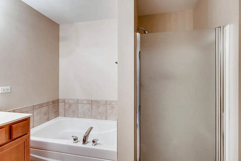 2137 Sunrise Cir — Photo 4