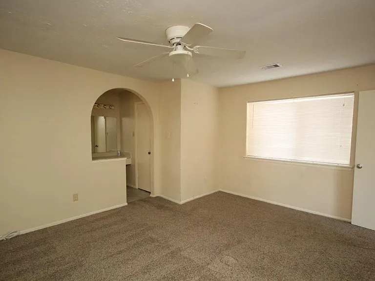 24002 Silversmith Ln — Photo 14