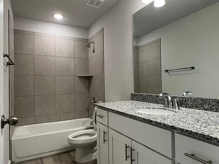 684 Avalon Dr — Photo 18