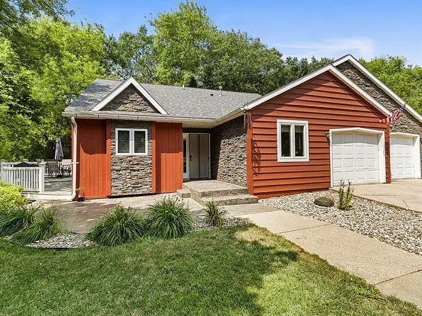 17256 Northwood Dr, Paynesville, MN 56362