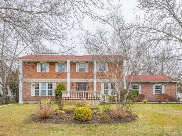 26 Birchdale Lane, Port Washington, NY 11050