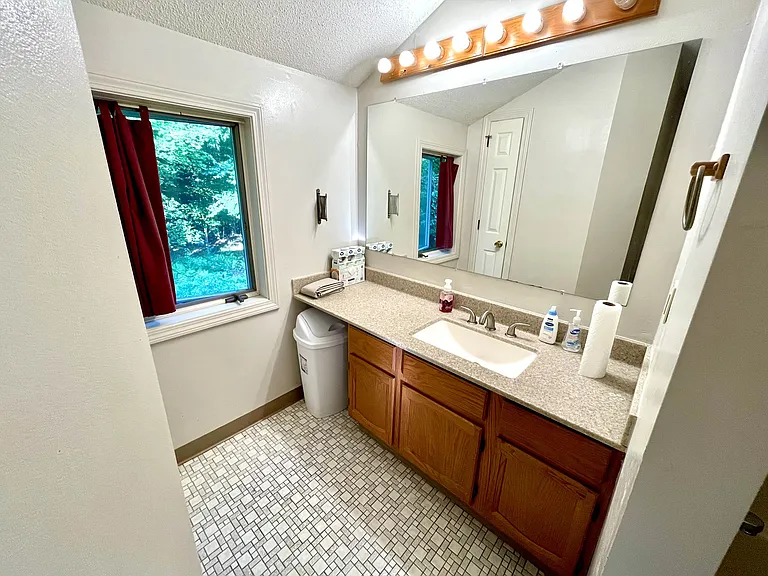 135 Courtyard Ln #135 — Photo 8