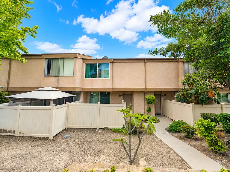 19278 La Puente Rd — Photo 1