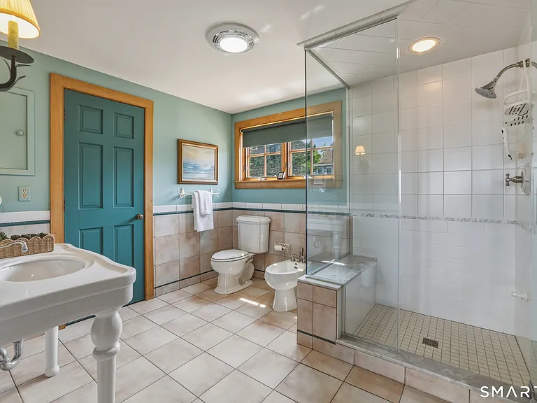 25 Spencer Ave — Photo 24