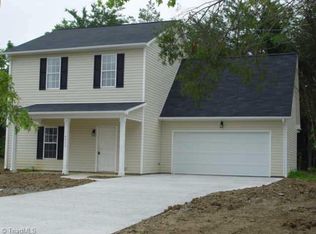 4002 Park Springs Dr, Jamestown, NC 27282