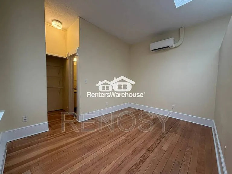 1215 25th St #1 — Photo 3