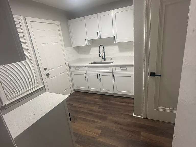 20602 Regent Dr — Photo 8