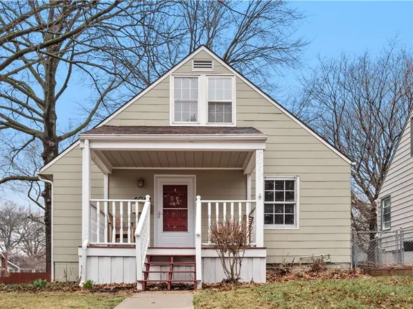 6042 Charlotte St, Kansas City, MO 64110