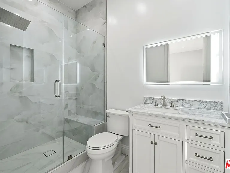 6717 Sunnyslope Ave — Photo 40