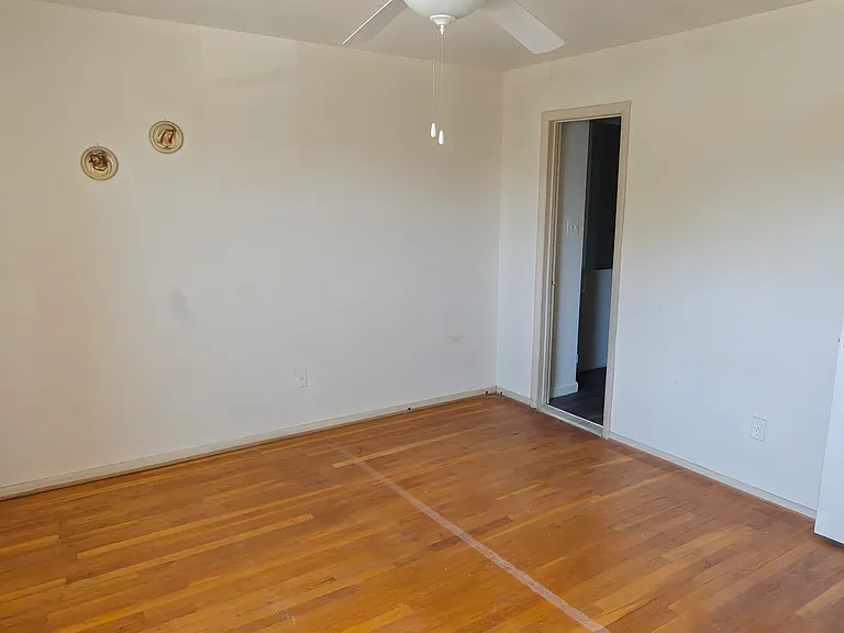 1014 Stormont Cir — Photo 7