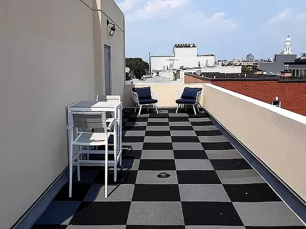 370 Evergreen Avenue image 1 of 5