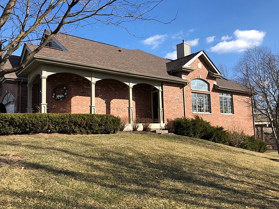 3rd image of 16542 Garnet Ct