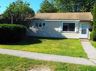 19 Woolsey Rd #A, Middletown, RI 02842