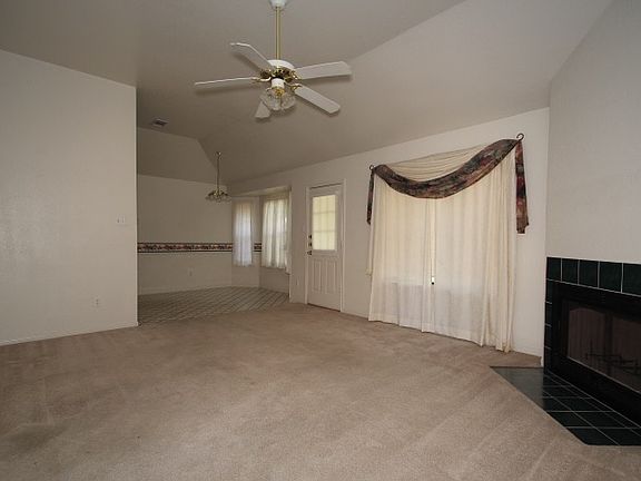 3rd image of 3827 Oak Valley Dr