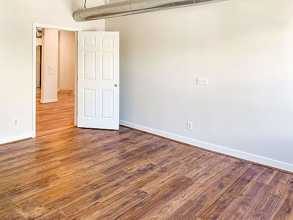 3rd image of 611 China St #B