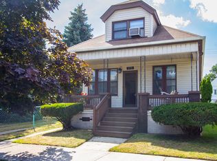 11715 Sobieski St, Hamtramck, MI 48212
