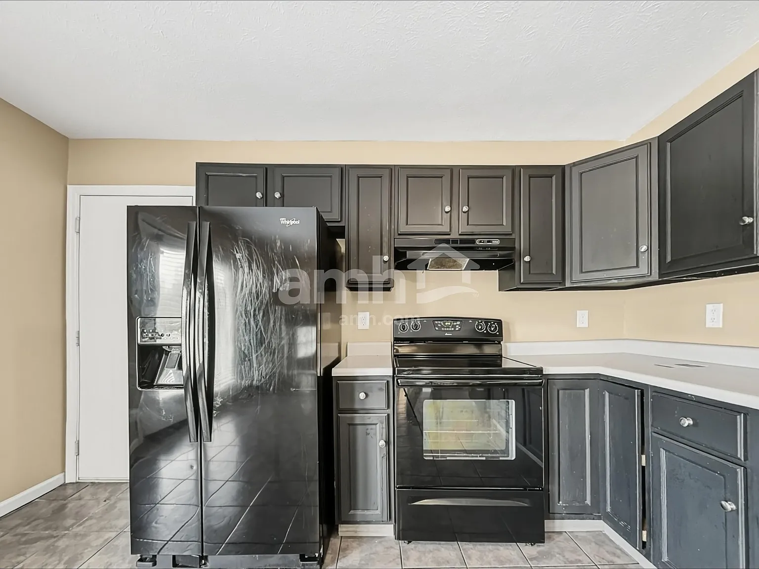 3 bed, 2.5 bath, 2046 sqft, $2,620 — Photo 4