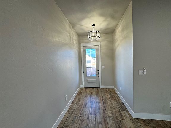 3rd image of 223 Blakely Ln