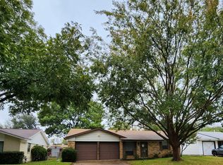 1913 Anderson St, Irving, TX 75062