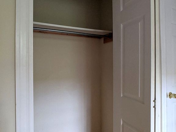 2nd image of 1200 W Wellington Ave #2-1202
