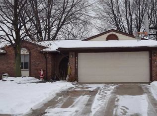 46721 Peach Grove Ave, Macomb, MI 48044