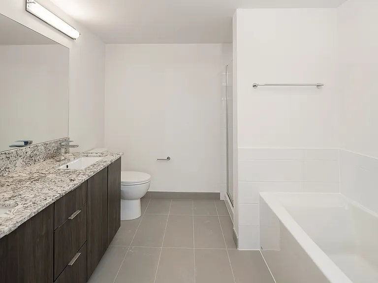1060 Churchill Cres — Photo 25