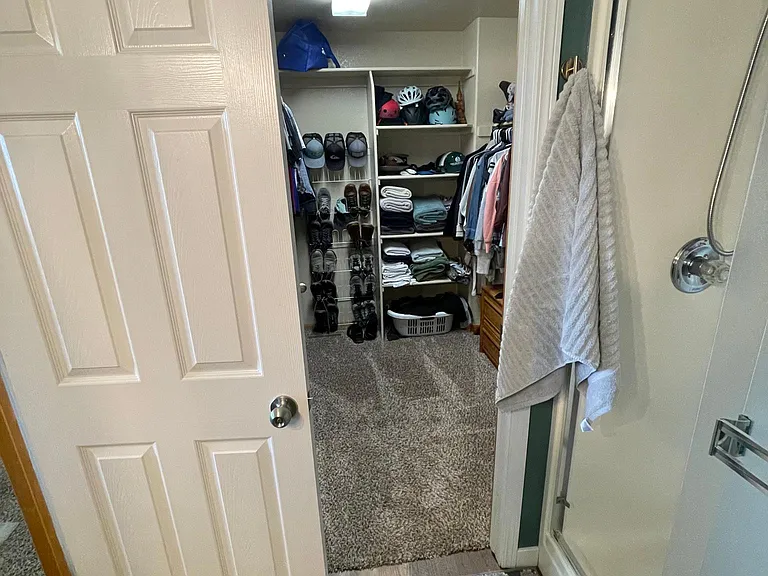 walk in closet