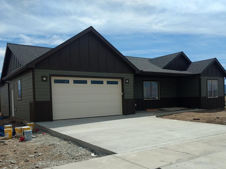 2nd image of 3269 Lizzy St