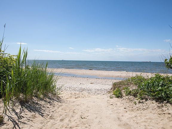 4th image of 59 Dune Dr