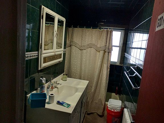2nd image of 2421 Bayswater Ave #2