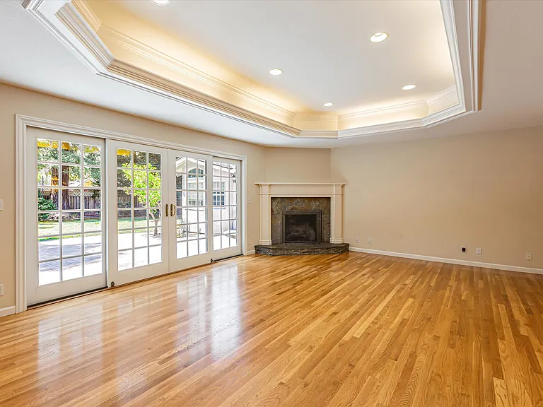 794 Manor Way — Photo 10