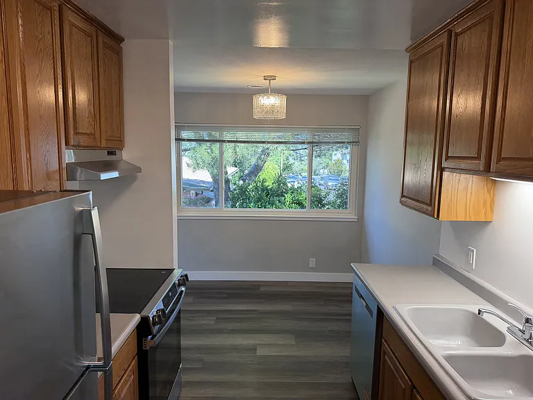32 Circle Dr #A — Photo 6