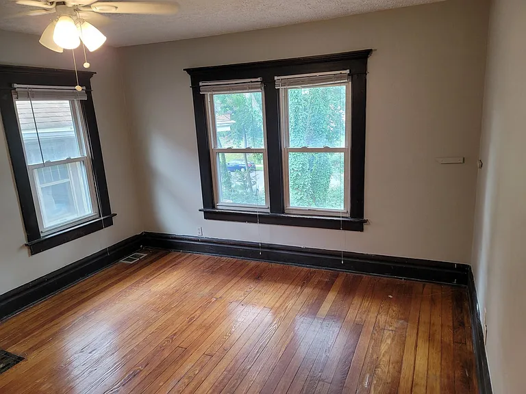 319 E 18th Ave — Photo 25