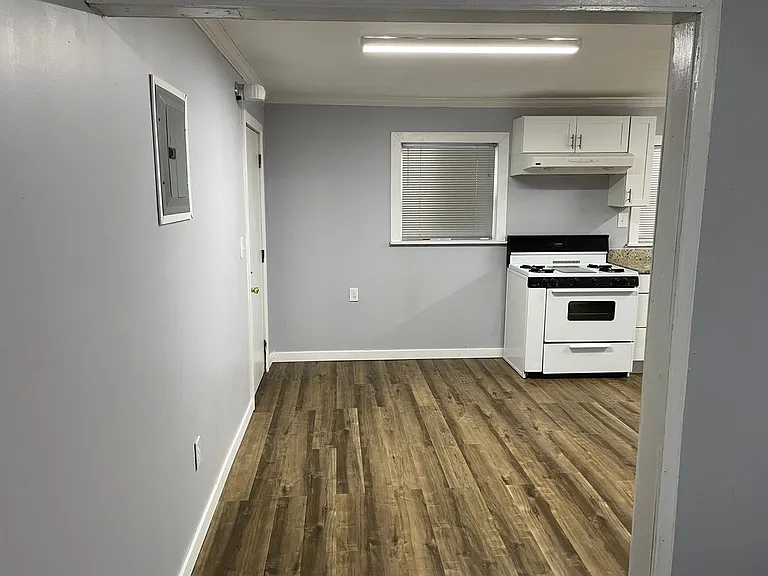 401 S Booker St — Photo 12