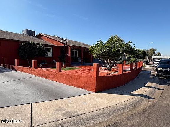 3rd image of 8623 W INDIANOLA Avenue