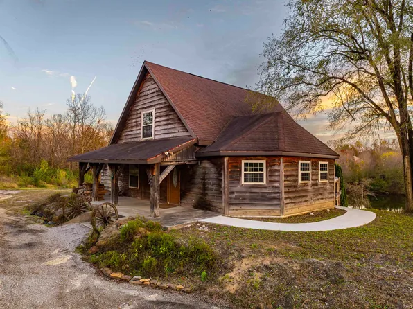 3466 Eby Rd, Boonville, IN 47601