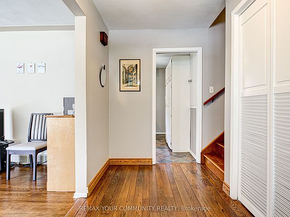 5th image of 557 Glen Manor Blvd