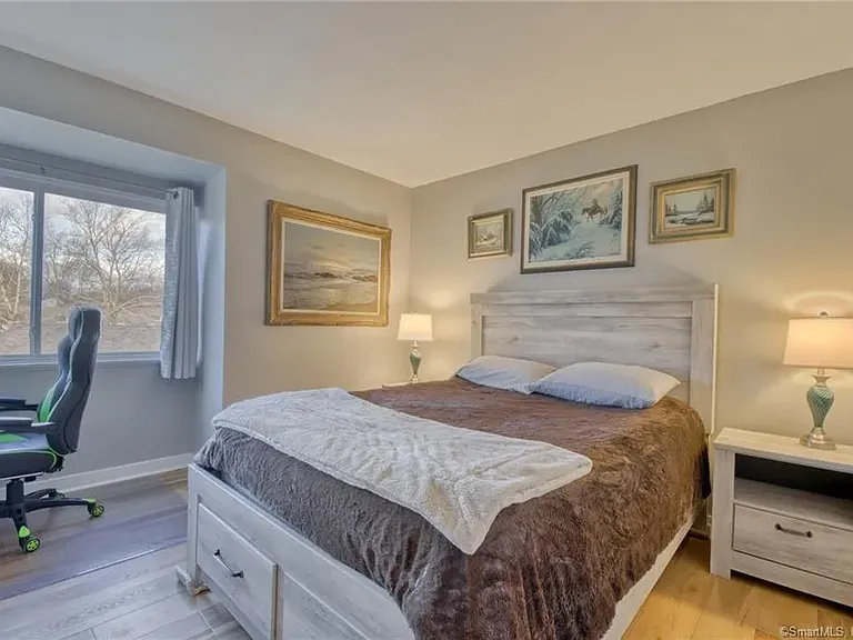 43 Brookwood Dr — Photo 11