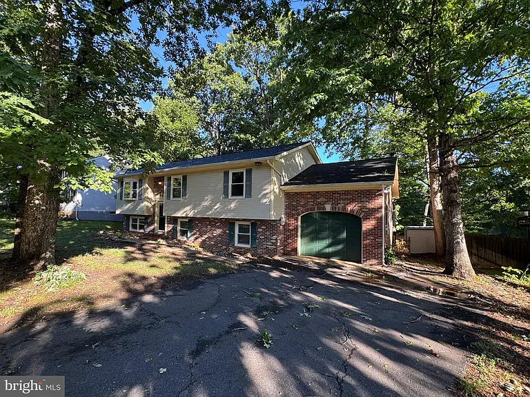 10608 Holleybrooke Dr — Photo 2
