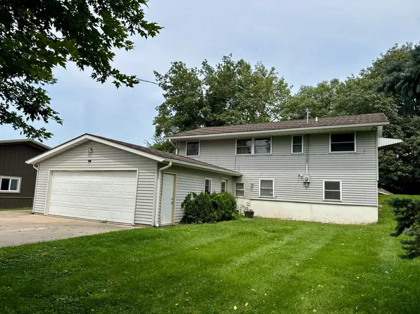23655 415th Ave, Bellevue, IA 52031