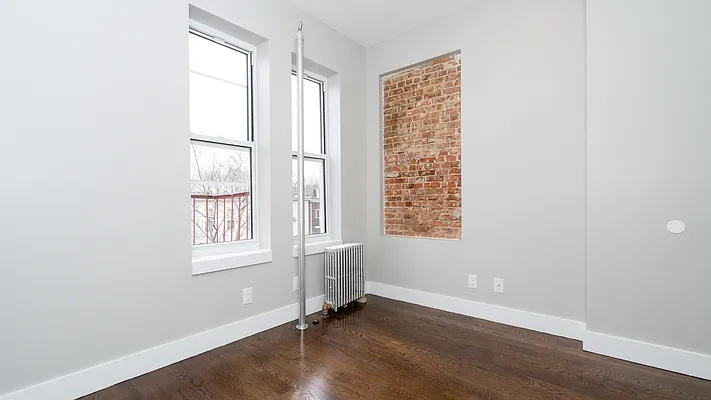 Rented by Nooklyn NYC LLC | media 11
