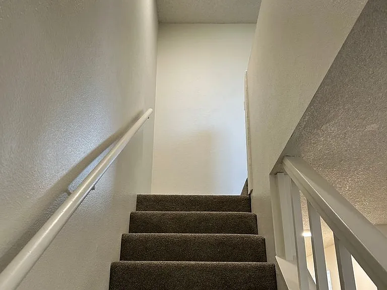 846 Homedale Rd — Photo 15