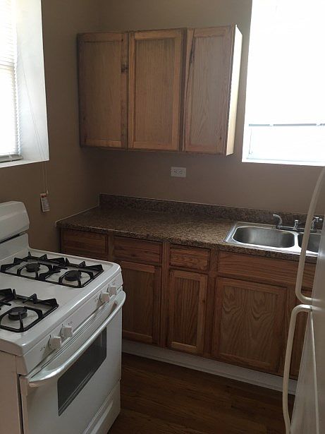 2nd image of 11813 S Morgan St APT 1