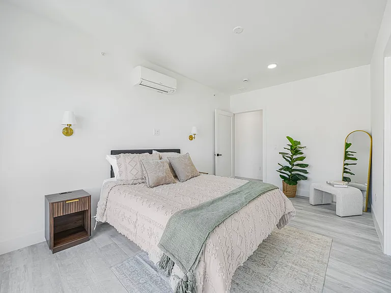 4614 Kennedy Blvd #204 — Photo 9