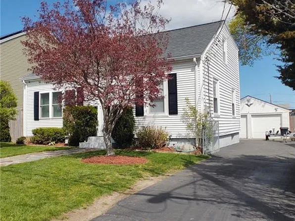 21 Urban Ave, Pawtucket, RI 02860