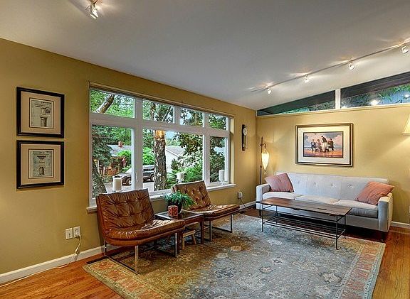 Double pane windows, hardwood flooring and vaulted ceilings.