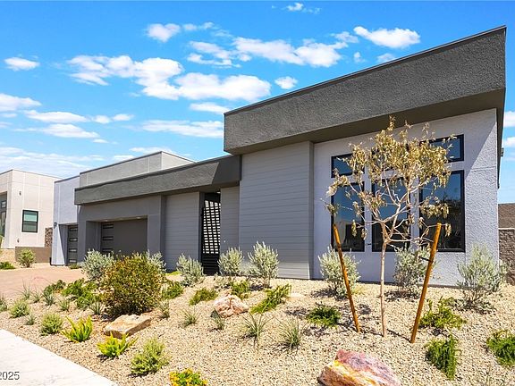 4th image of 11036 Desert Heights Ave