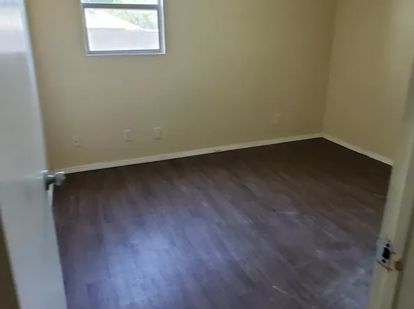 801 S Idaho St, La Porte, TX 77571