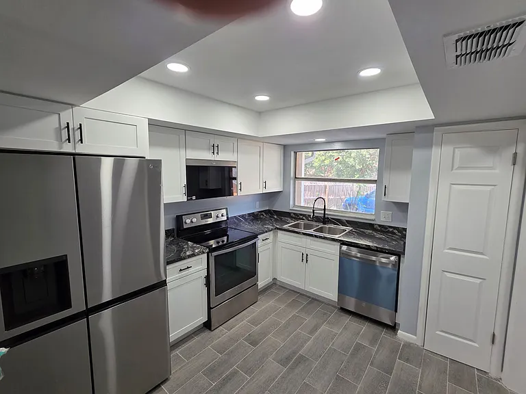 7047 Balboa Dr #7047 — Photo 3