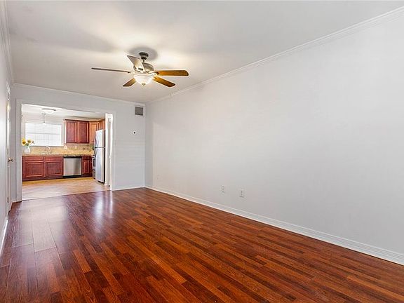 4th image of 3013 Ridgelake Dr APT 208